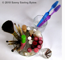 makeup-toothbrush-glass